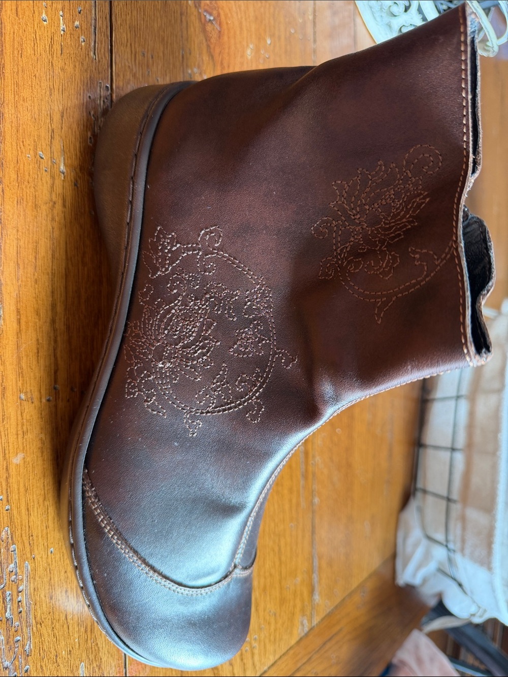 Naot Brown Leather Slip-On Comfort Shoe bootie. New. Never worn.